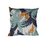 بالش های مربعی در فضای باز