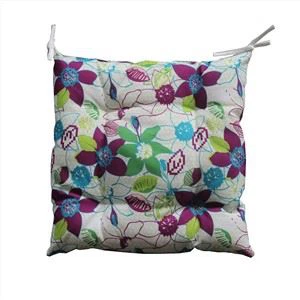 بالشتک صندلی کوچک در فضای باز